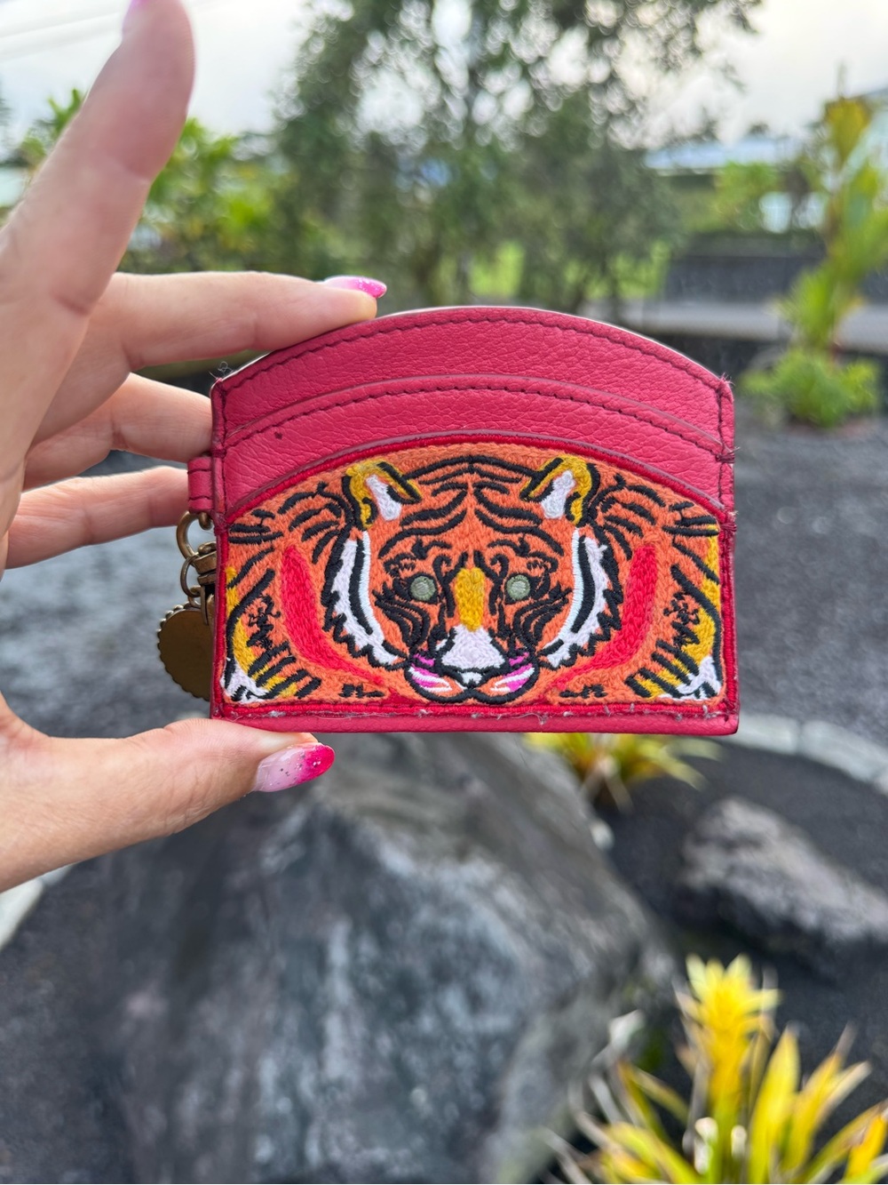 Fossil Red Leather Embroidered Tiger Card Case Keychain - Picture 6 of 8